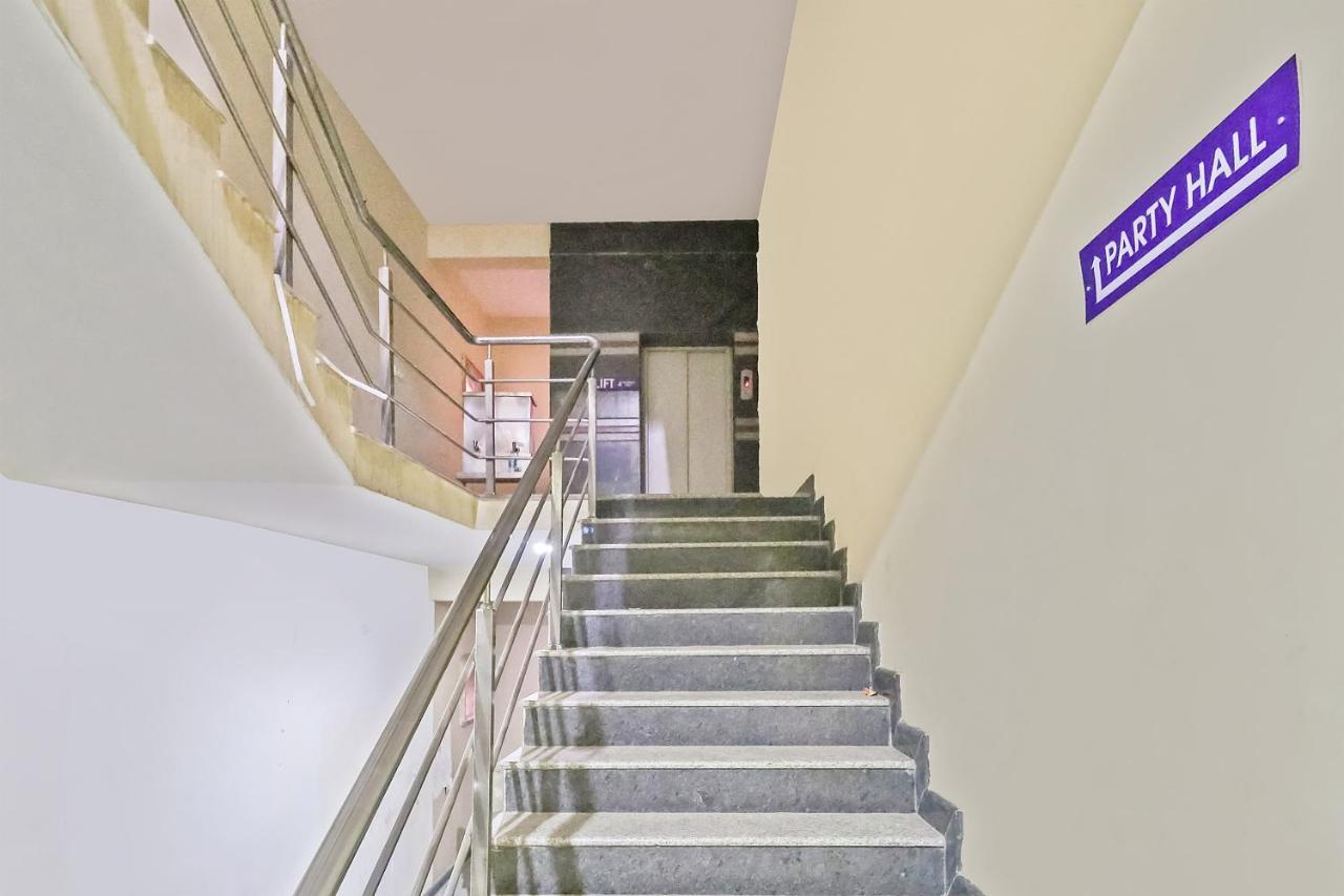 Oyo J P Palace Hotel Dod Ballapur Exterior photo